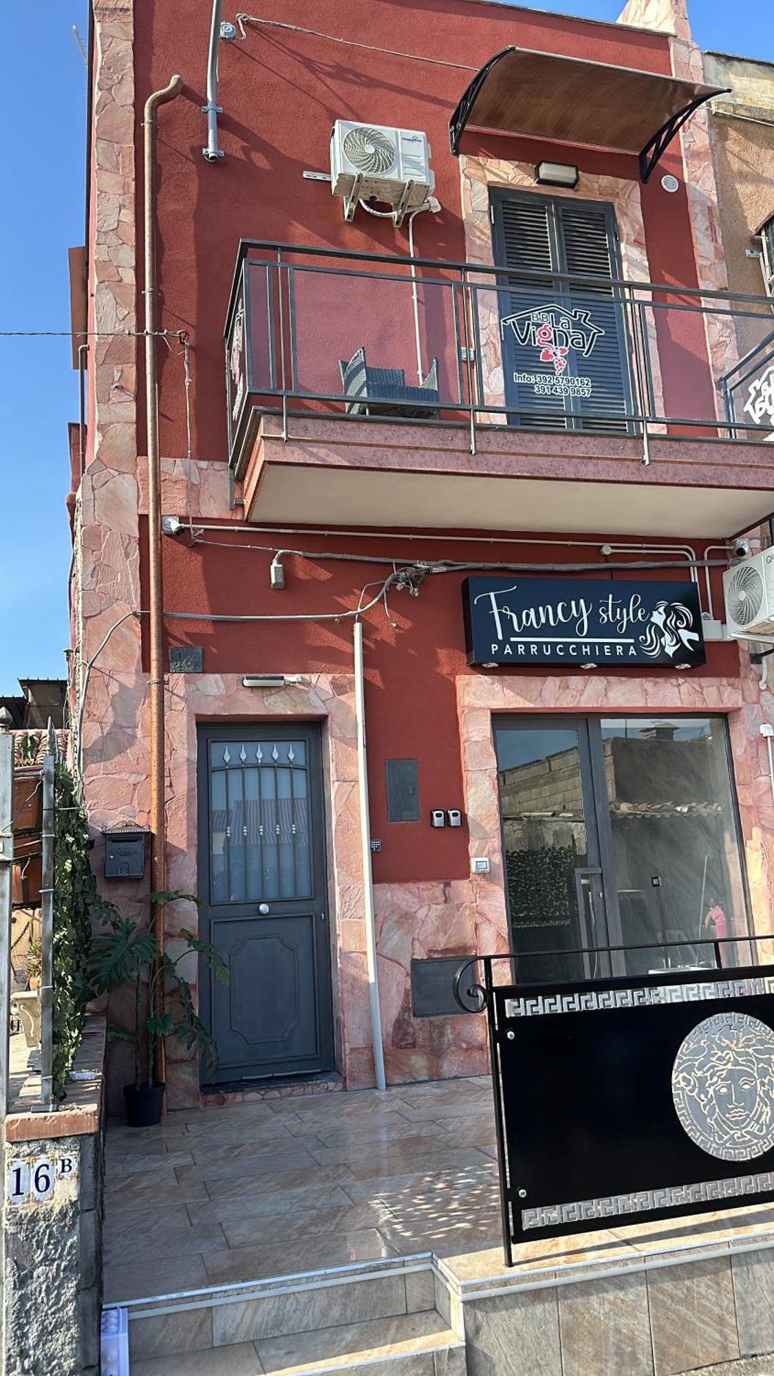 לינה וארוחת בוקר קטאניה Casa La Vigna מראה חיצוני תמונה